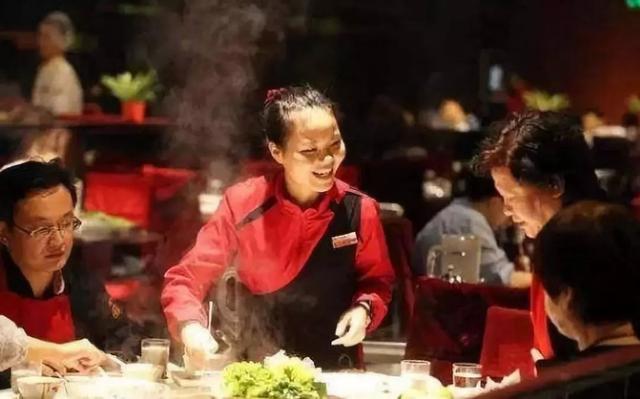 火锅店三天净赚53.2万，全给员工！一探究竟