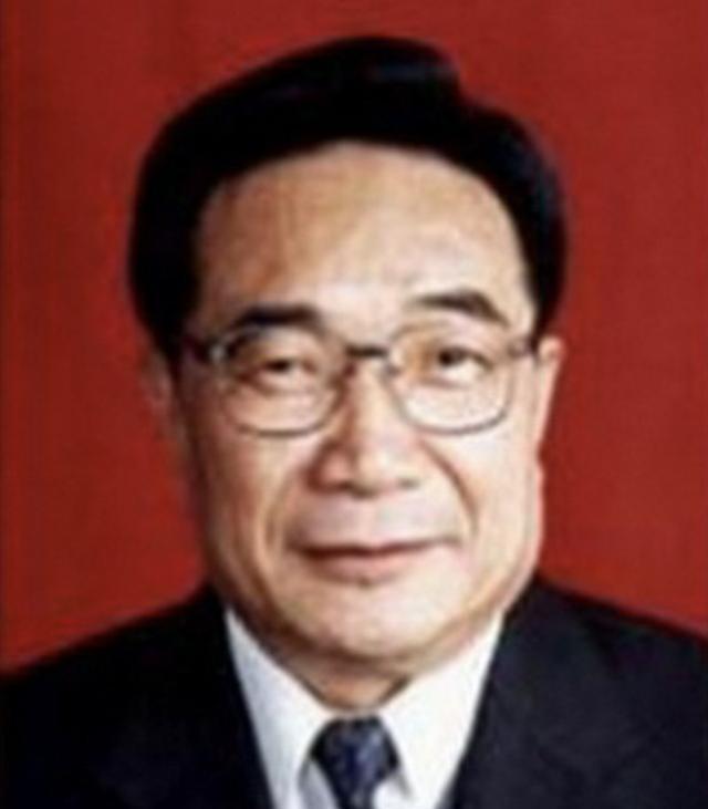 四川山体滑坡救援争分夺秒，生死救援持续不息！