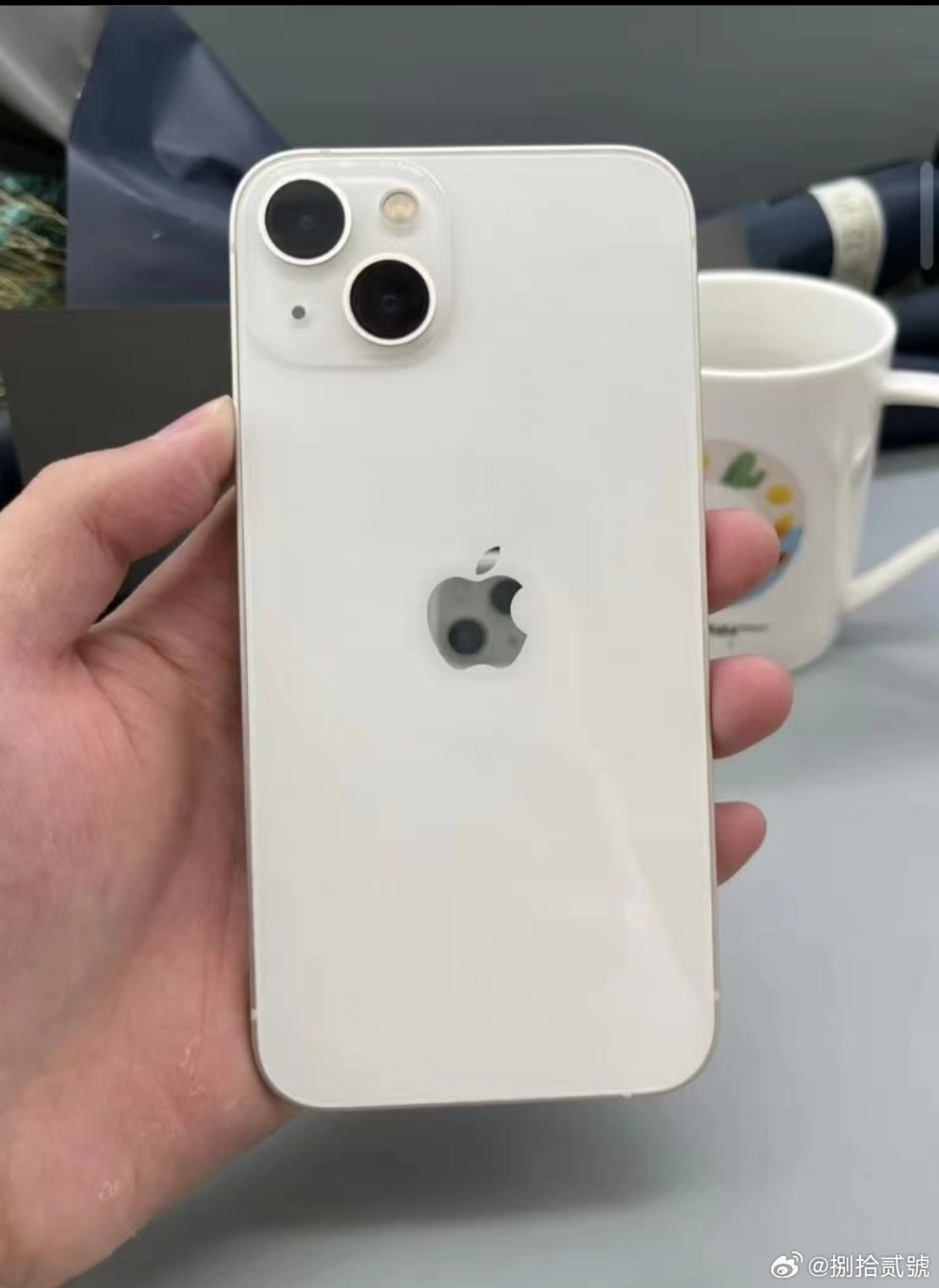 iPhone惊爆价来袭，iPhone 13半价促销引发抢购狂潮，销量飙升十倍！揭秘背后的真相与机遇！