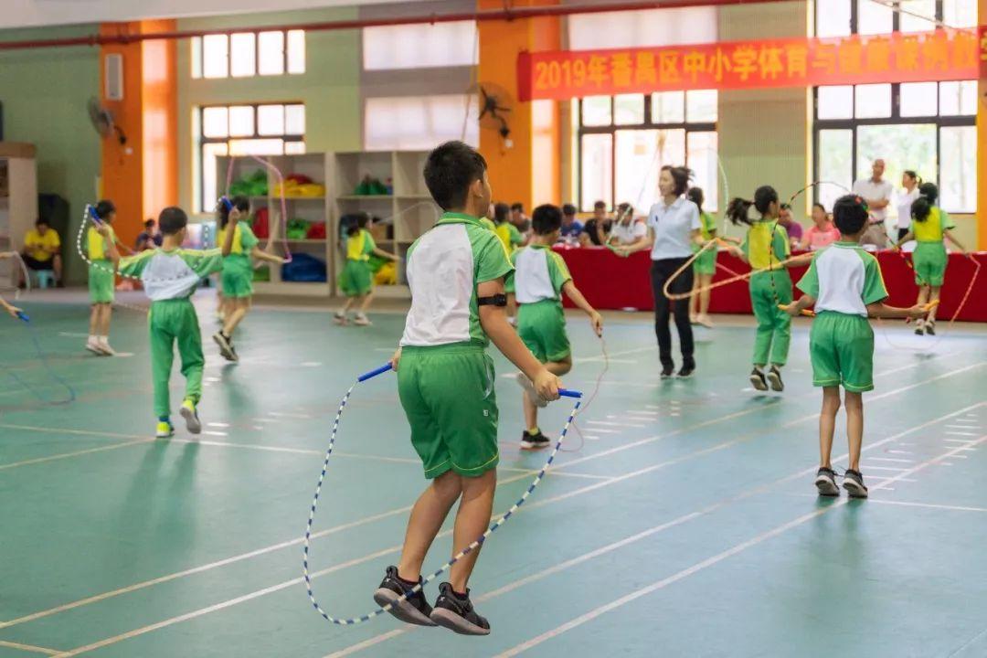 紧急关注！代表提议中小学每天两小时体育活动，这是孩子们健康成长的秘诀？